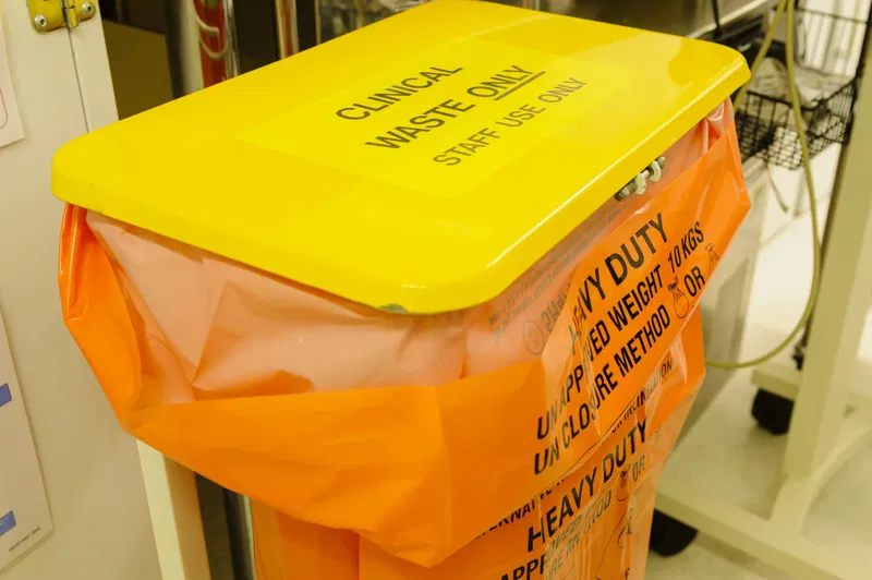 Clinical and biohazard waste collection bin