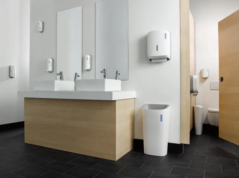 Sanitary waste collection facilities in a washroom